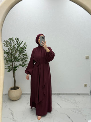 FLIESSENDES MAXIKLEID MIT BINDEDETAIL UND VOLANTDESIGN