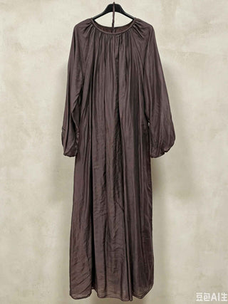 KLEID MIT BALLONÄRMELN