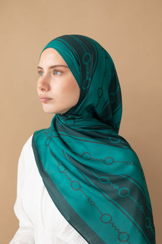 HIJAB MIT KETTENMUSTER