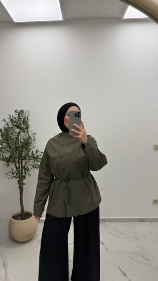 BAUMWOLLBLUSE MIT KNOPFLEISTE