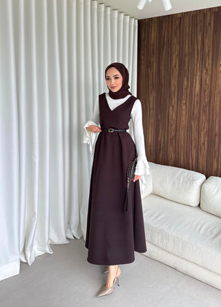 TAILLIERTES JILET - KLEID