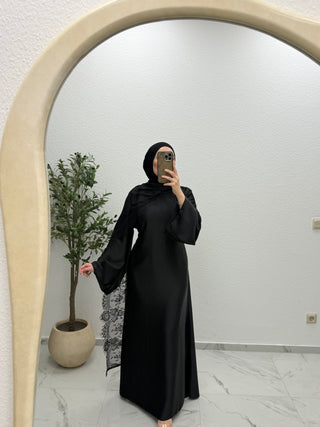 SATIN - ABAYA MIT SPITZENDETAILS