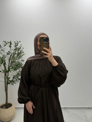 FLIESSENDES MAXIKLEID MIT BINDEDETAIL UND VOLANTDESIGN