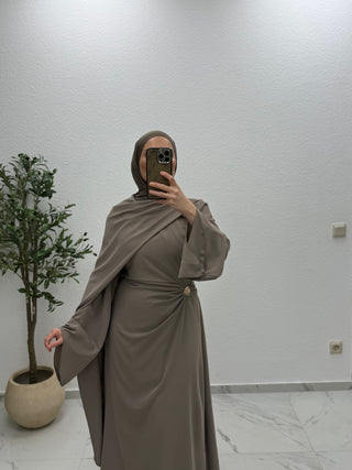 KLEID MIT CAPE DETAIL