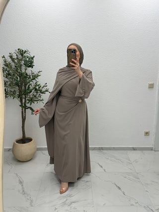 KLEID MIT CAPE DETAIL