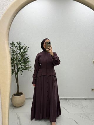 KLEID MIT ELASTISCHER TAILLE
