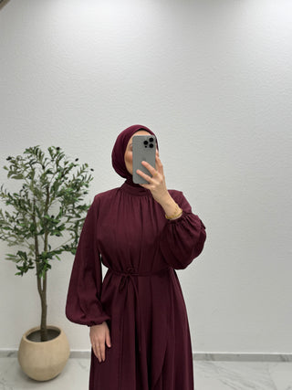 FLIESSENDES MAXIKLEID MIT BINDEDETAIL UND VOLANTDESIGN