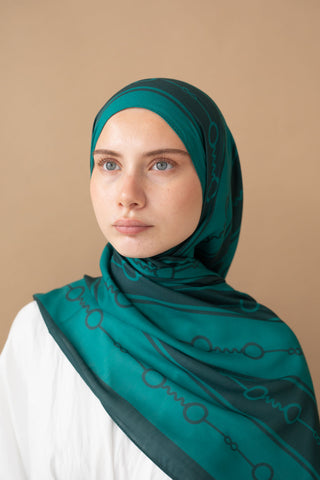 HIJAB MIT KETTENMUSTER