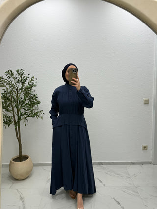 KLEID MIT ELASTISCHER TAILLE
