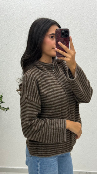 GESTREIFTE STRICKJACKE MIT REIẞVERSCHLUSS