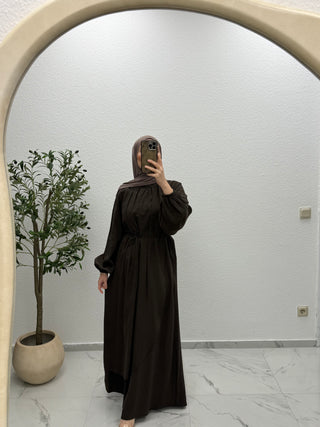 FLIESSENDES MAXIKLEID MIT BINDEDETAIL UND VOLANTDESIGN