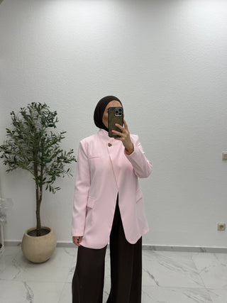 BLAZER MIT HOHEM KRAGEN UND EINEM KNOPF