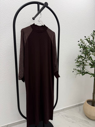 MERSERİZE KLEID MIT SEIDEN COPRA ÄRMELN
