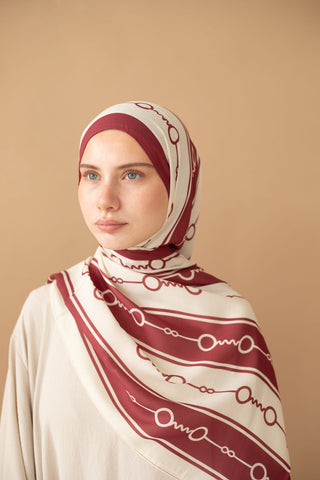 HIJAB MIT KETTENMUSTER