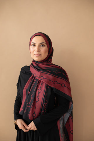 HIJAB MIT KETTENMUSTER