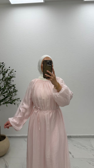 KLEID MIT BALLONÄRMELN