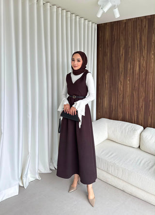 TAILLIERTES JILET - KLEID