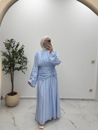 KLEID MIT DRAPIERUNG & WEITEM ÄRMEL
