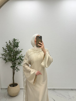 SATIN - ABAYA MIT SPITZENDETAILS