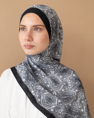 ALICE - HIJAB BLACK WHITE